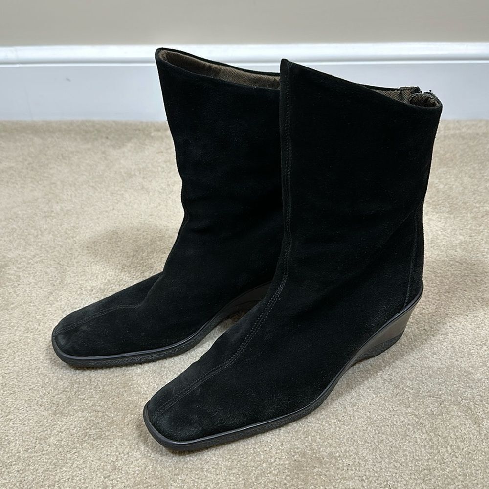 Aquatalia Suede Back Zip Wedge Short Boots Size 10